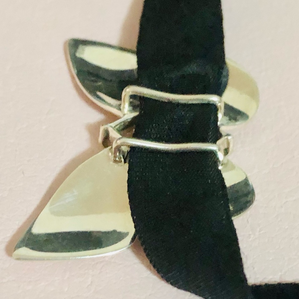 Sterling silver citrine choker on a velvet ribbon. 🦋 - Picture 4 of 9